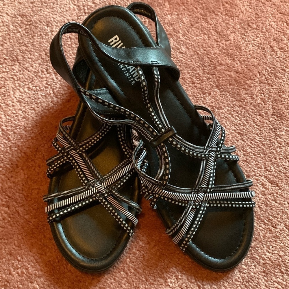 Riverland Infinite Sandals